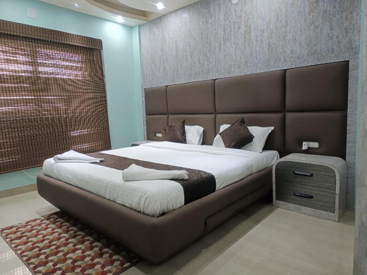 Green Heaven Shree Hotel ปูรี ภายนอก รูปภาพ